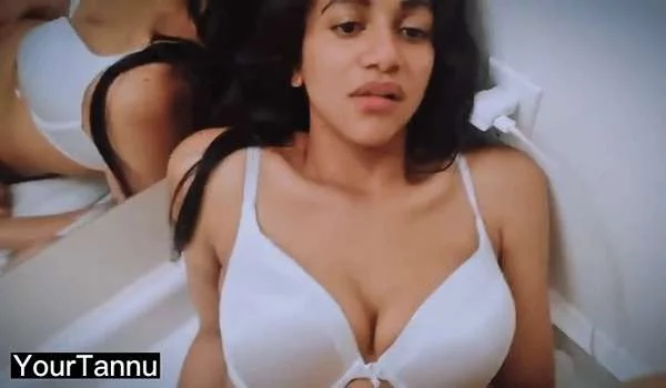 Naughty Desi Ladki Ko Uske Teacher Ne Zor Se Choda