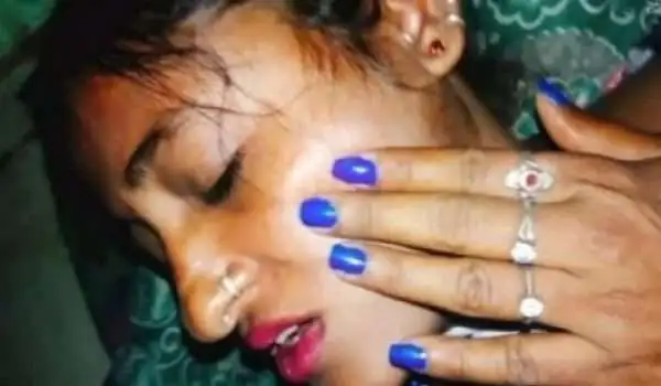 Raat Ko Sabke Sone Ke Baad Biwi Ki Chudai