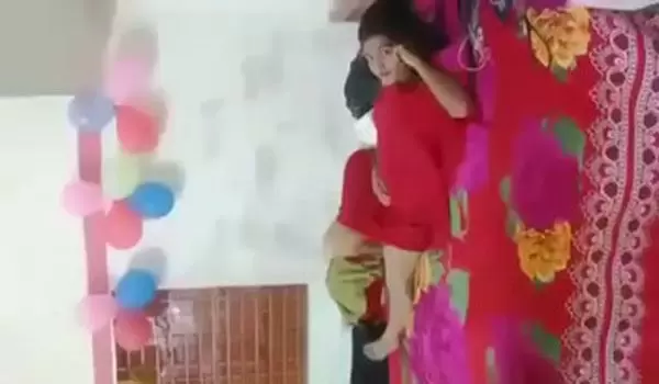 Janamdin Ke Din Gf Ko Dum Bhar Pela