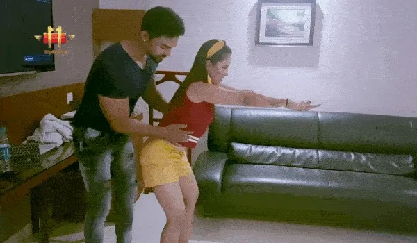 Lock Down Me Home Trainer Ke Sath Sex Kiya