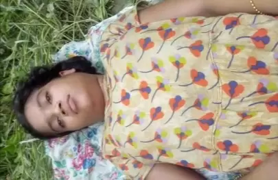 Khet Me Le Jake Desi Bur Ko Bade Lund Se Pela Bf Ne