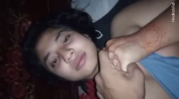 Cute Girlfriend Ki Chikni Chut Ko Boyfriend Ne Choda