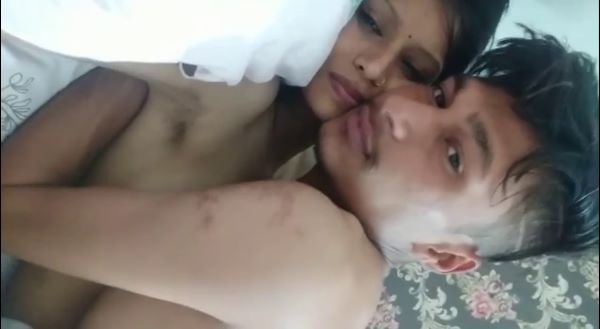 Mmx Sex Video - Desi mms Indian sex videos of bhabhi with college student - Video Porno  Gratis - YouPorn